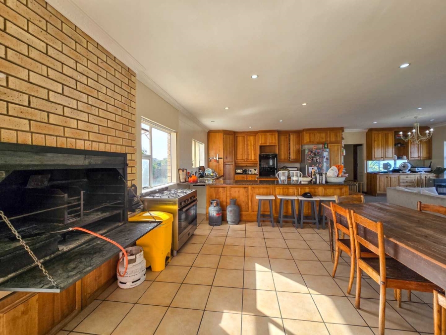 4 Bedroom Property for Sale in Stilbaai Wes Western Cape